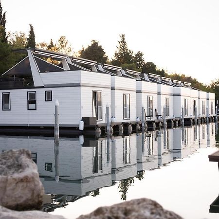 The Sea Lodges Portoroz - Bootshaus Floating Sea House Esterno foto